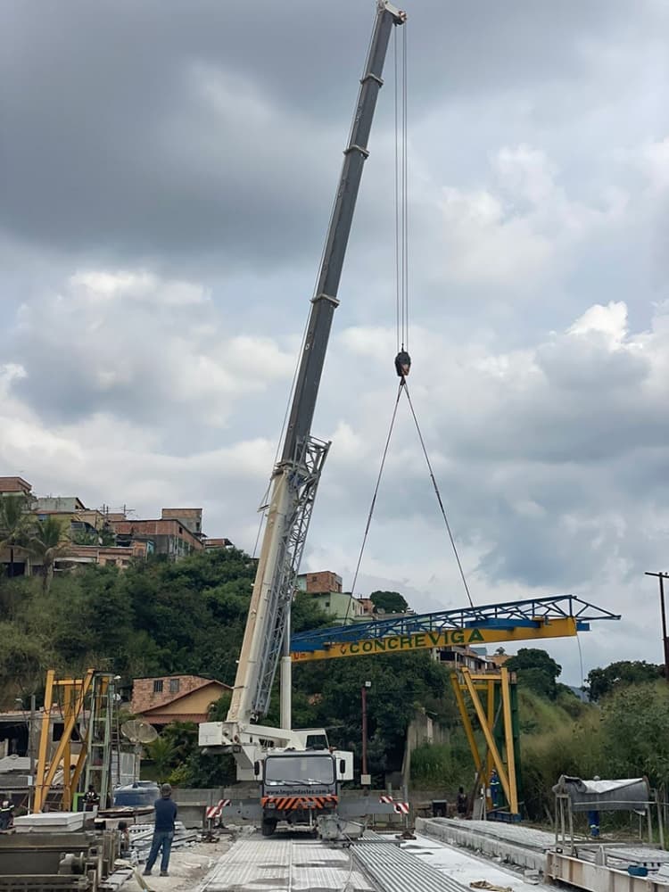 Guindaste içando peça pré-moldada